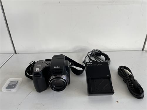 1  Kamera Kodak Easy Share DX 7590